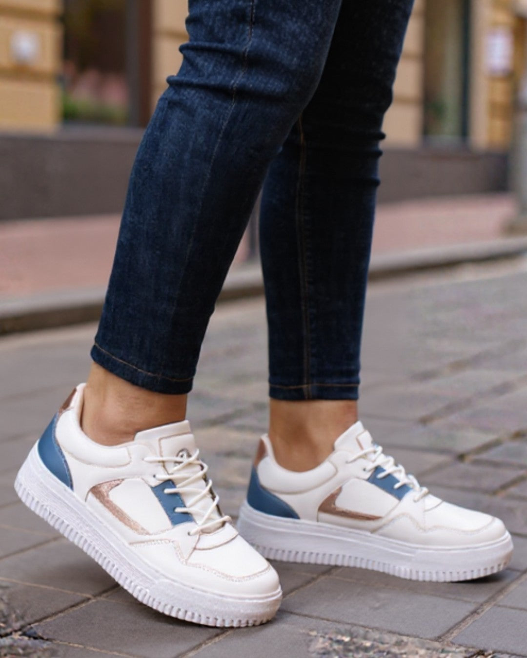 Ultra Max Sneaker