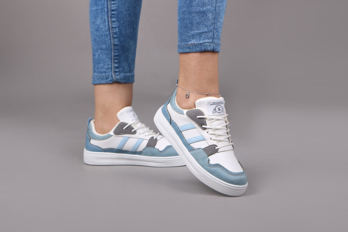 Women's Sneaker - 4012