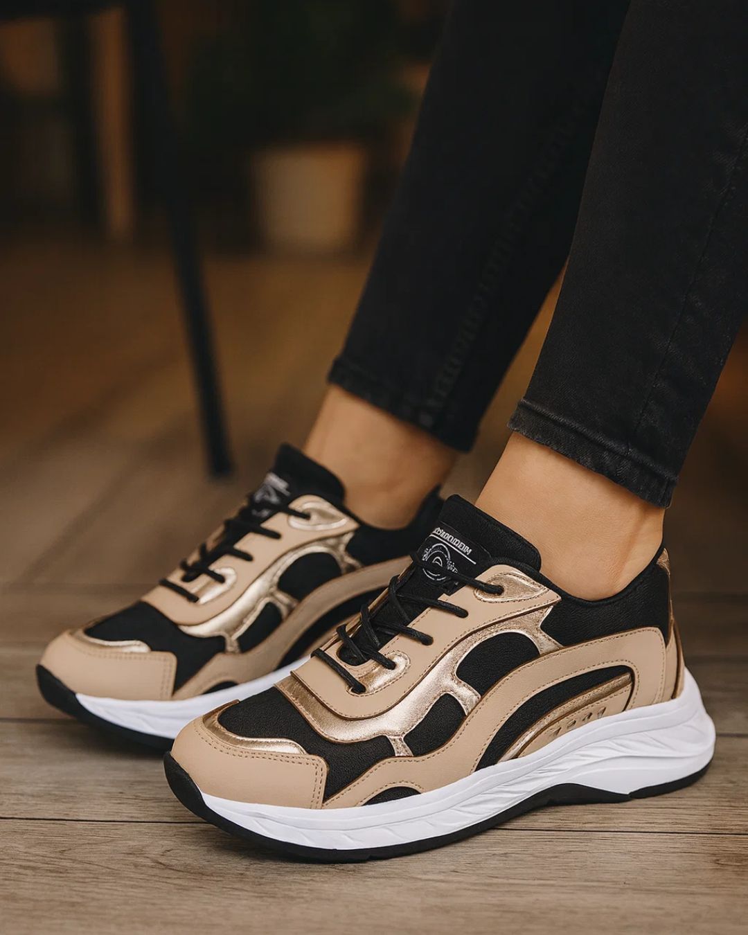 كوتشي حريمي 2084