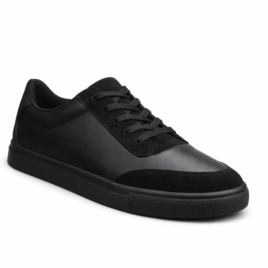 كوتشي كاجوال عملي بلمسة عصرية