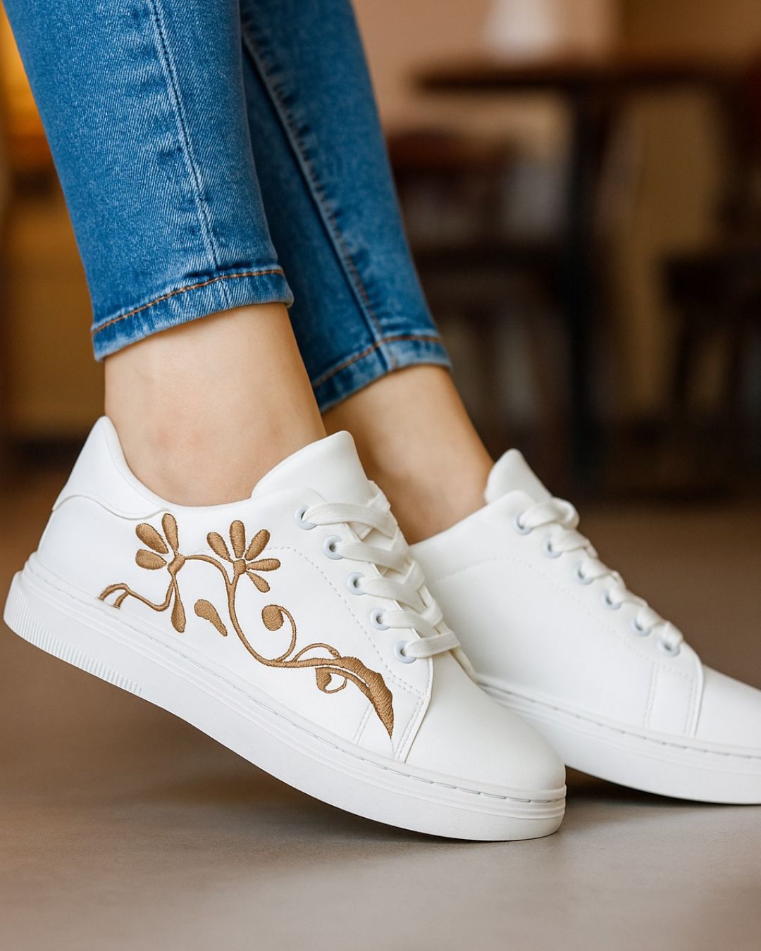 Women's Sneaker - 4019M