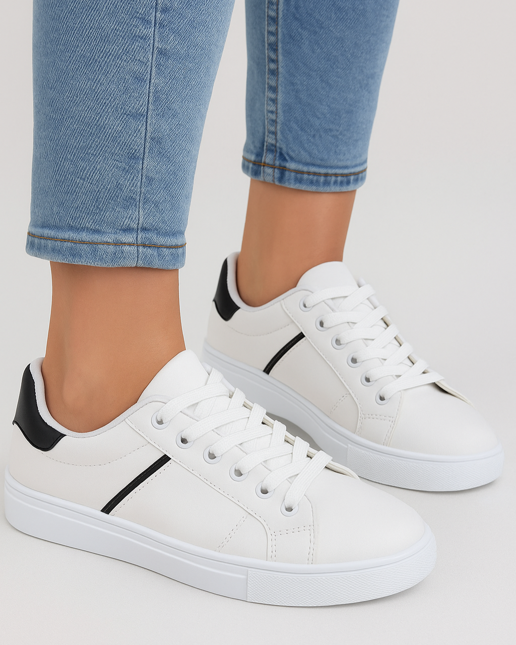 Women's Sneaker 4211