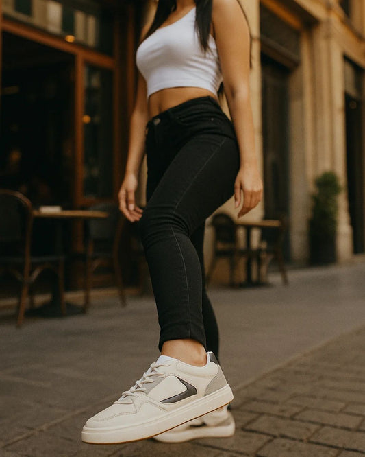 Ultra Max Sneaker 4217