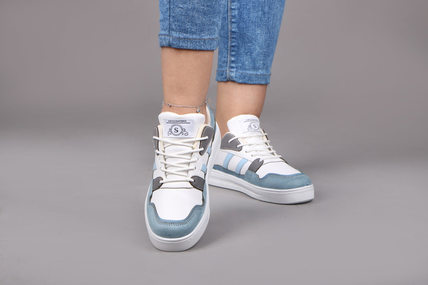 Women's Sneaker - 4012