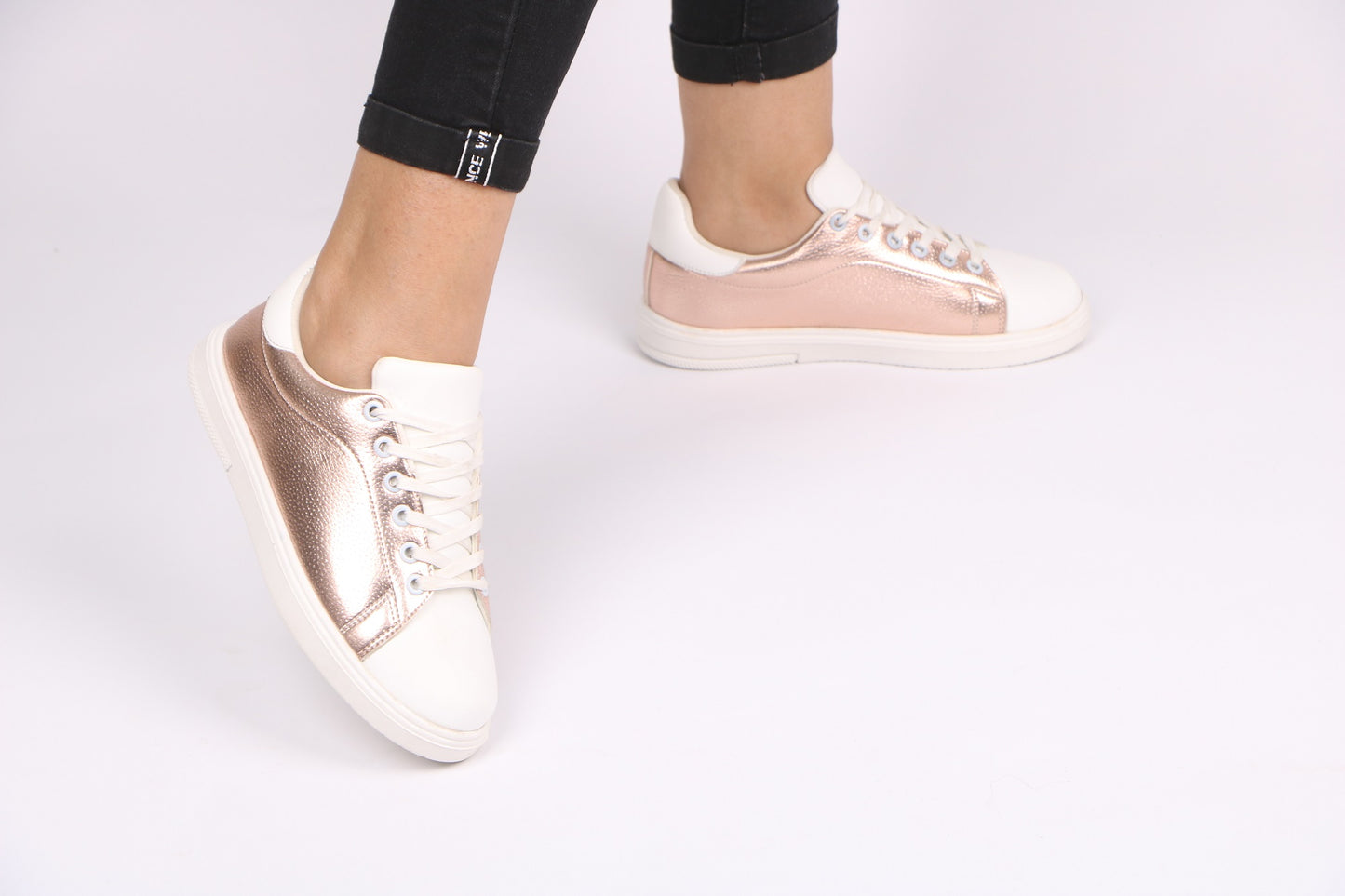 Women's Sneakers 4109