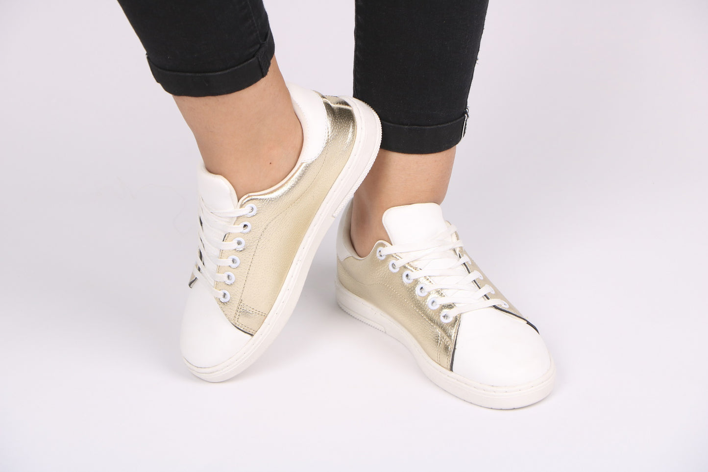 Women's Sneakers 4109