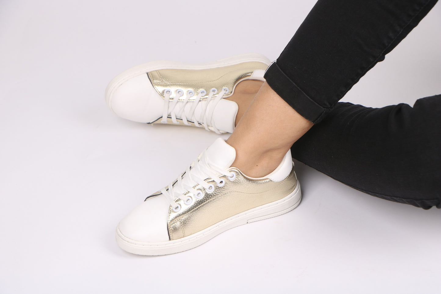 Women's Sneakers 4109