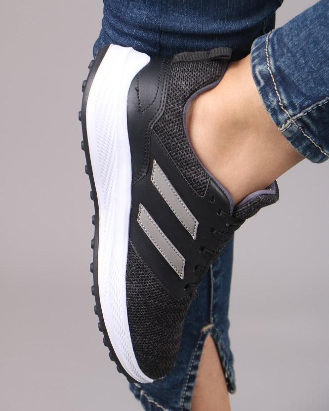 سترايدو سنيكر 4120