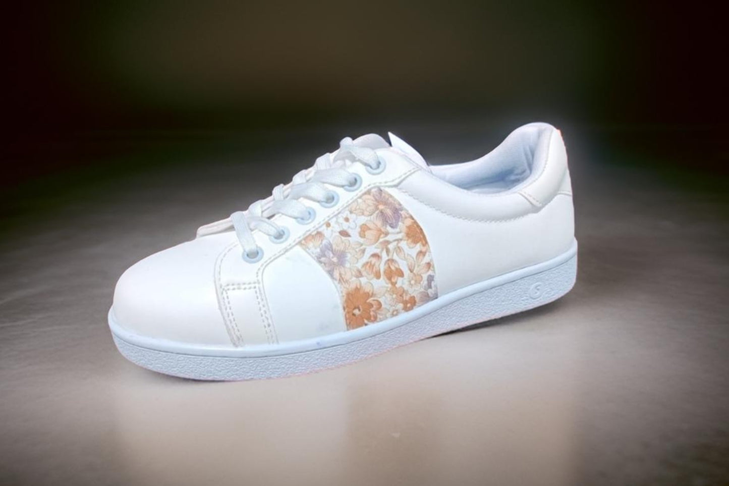 Women's Sneaker - 2073
