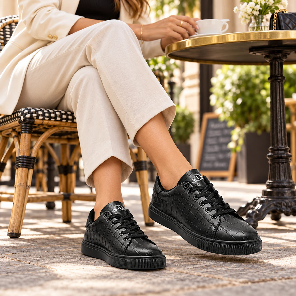 Shoppingooo 2016 black croc lace-up sneakers lifestyle café look