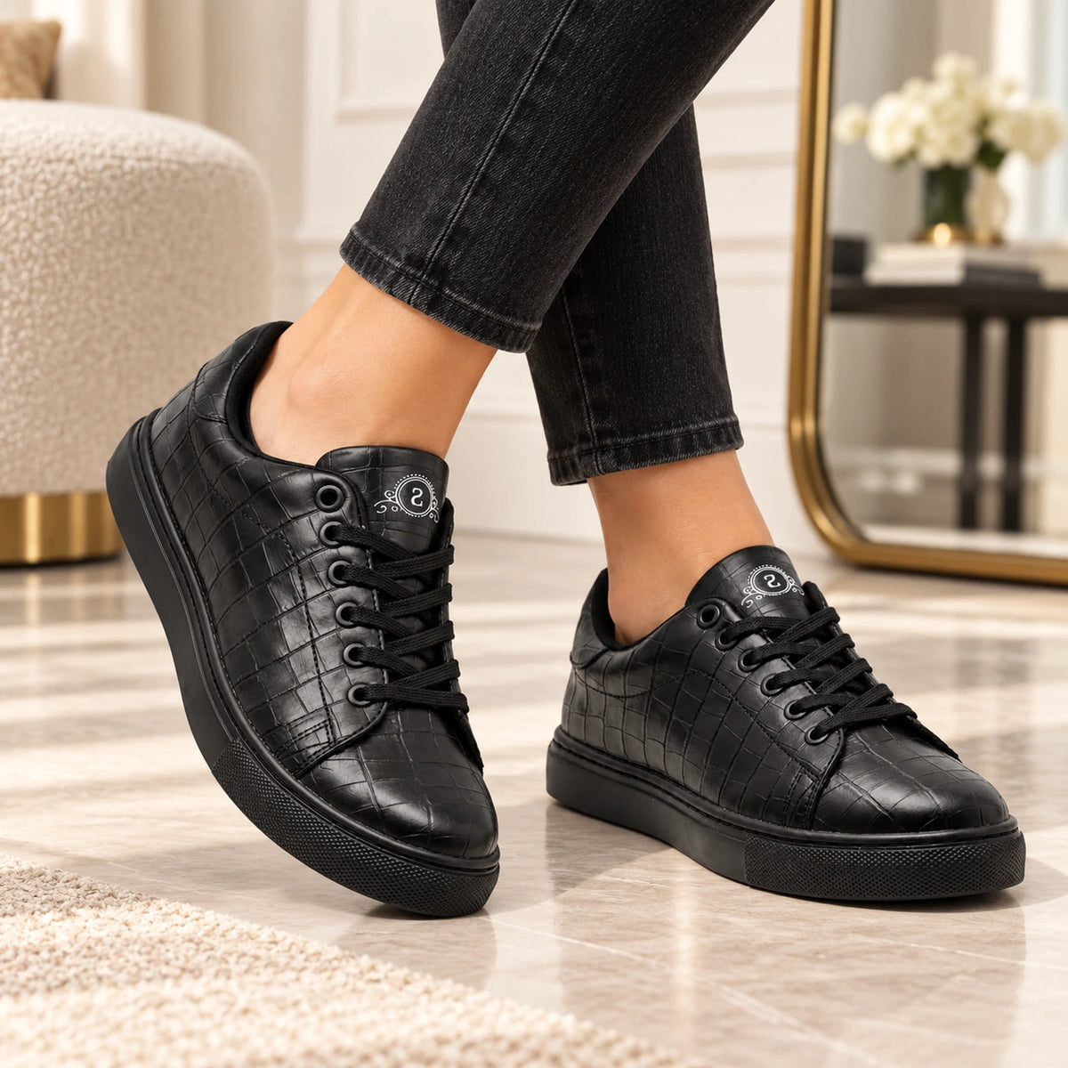 Shoppingooo 2016 black croc lace-up sneakers lifestyle close up